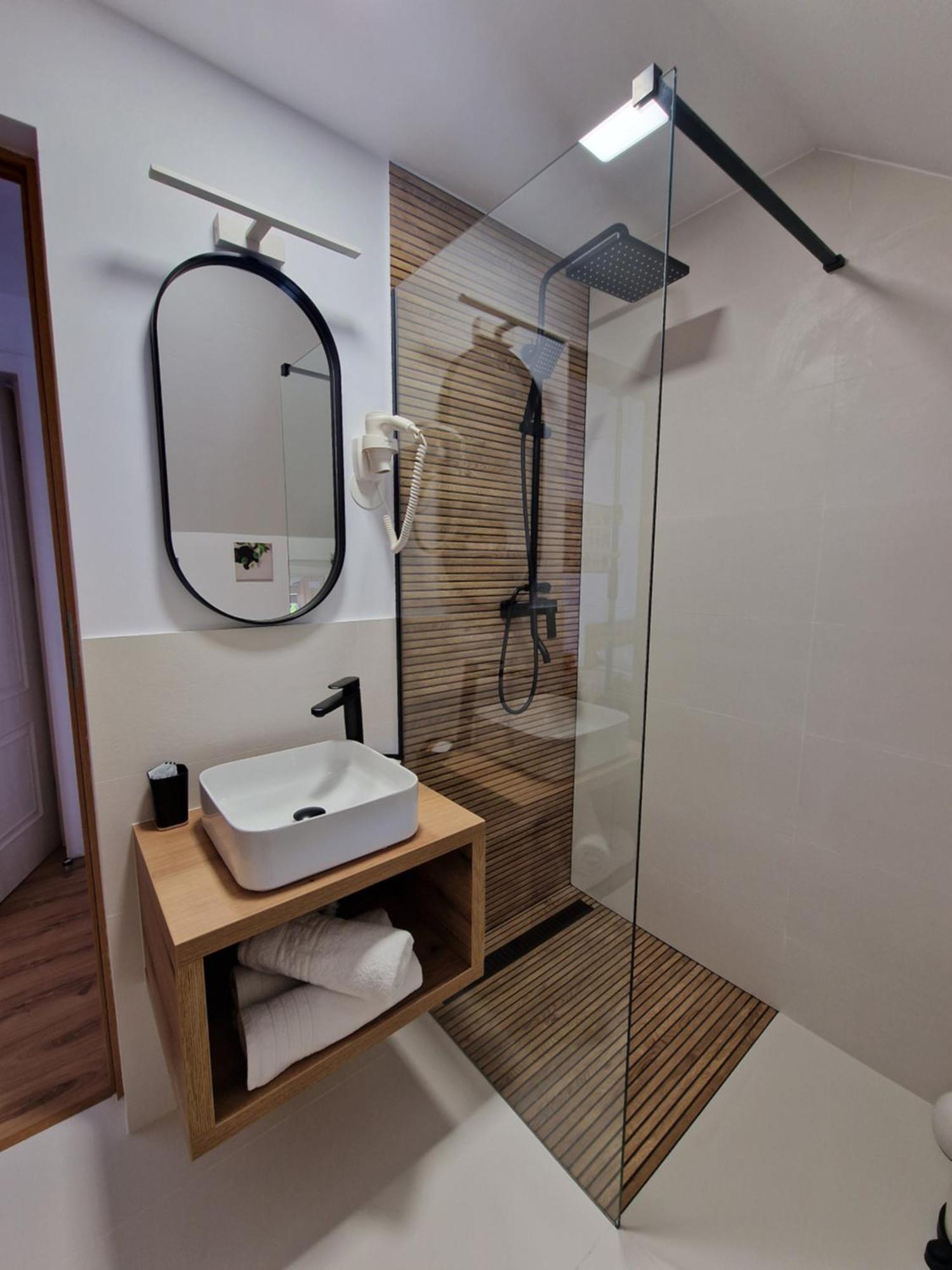 Casa Tomsa Bed & Breakfast Rozavlea Luaran gambar
